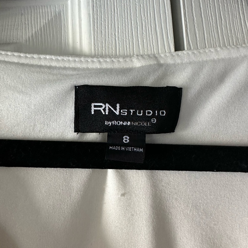 RN Studio by Ronni Nicole Fit and Flare Dress - Picture 4 of 6